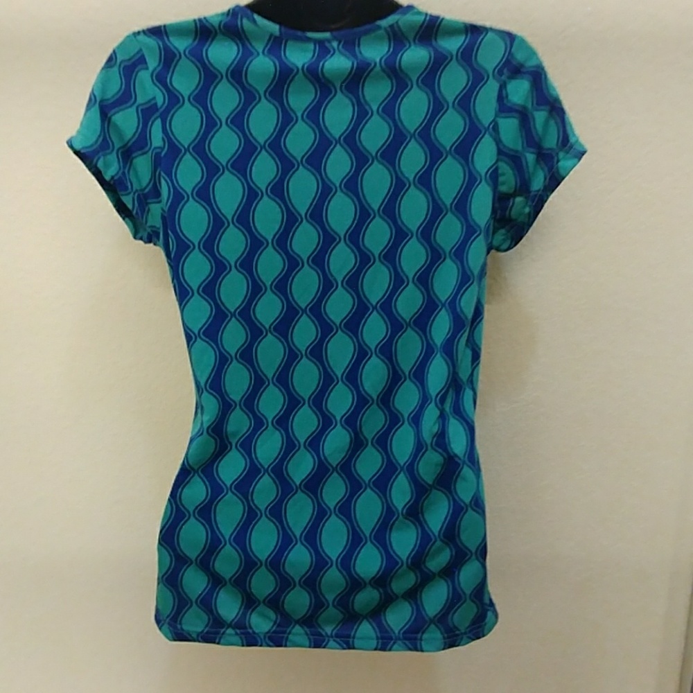 Jon & Anna Keyhole Neck Ruched Top - Picture 5 of 8